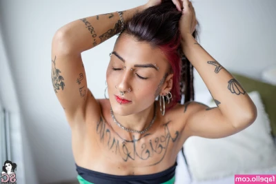 Caroleta Roots [ caroleta-roots ] - Hey pretties, so I've been going the erotic photography route on here