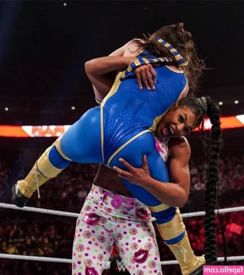 Nikki Cross [ nikki-cross ] - Live in joyful anticipation of the best and the best will surely fall