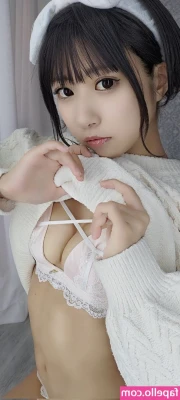 Hitsuji Negoto [ hitsuji-negoto ] - 🔴 Webcam Wednesday: My spycam is set up during my live shows.