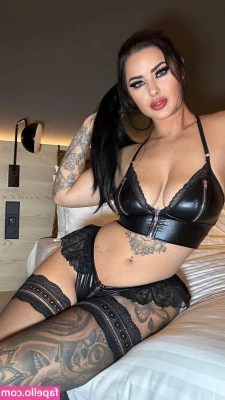 Queeniegeevip - A very kind Fan requested a Blowjob picture set! Here are just a few