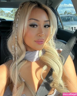 Jess Valencia [ jess-valencia ] - Blondes just want to have fun😘