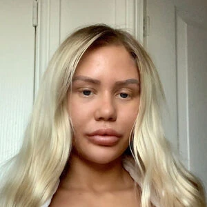 Chloe Niemela Wells