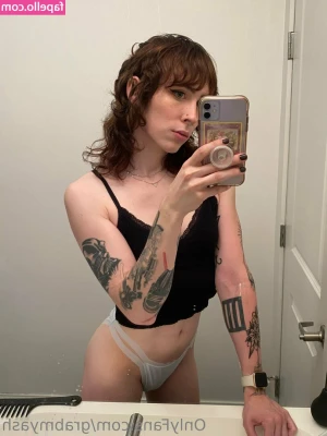 Grabmyash - The gift of booty jiggles