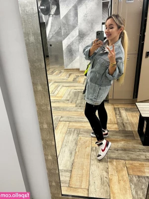 Anna Kostenko [ anna-kostenko ] - Seems I keep getting fans even though I haven t posted anything of