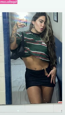 Amy Reis [ amy-reis ] - Happy Thursday  feetlovers - I ve just made my OnlyFans  come follow