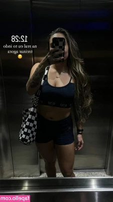 Amy Reis [ amy-reis ] - I love to have fun and have a good time