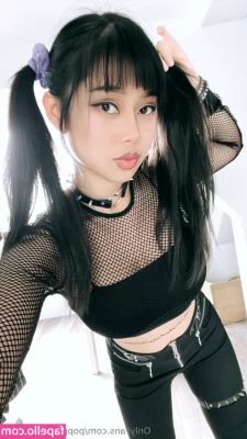 poppymeilleur999 - Being hot it s full-time job