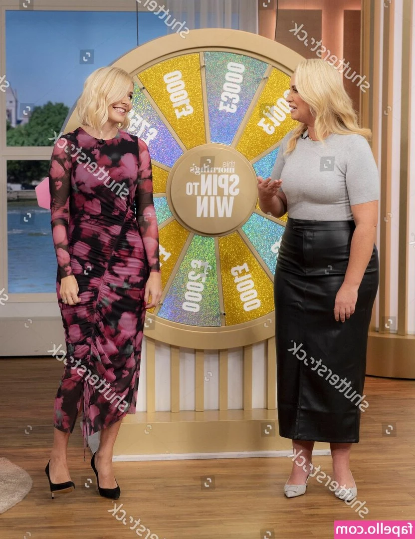 Josie Gibson [ josie-gibson ] - Touchdown!!! 👏🏼