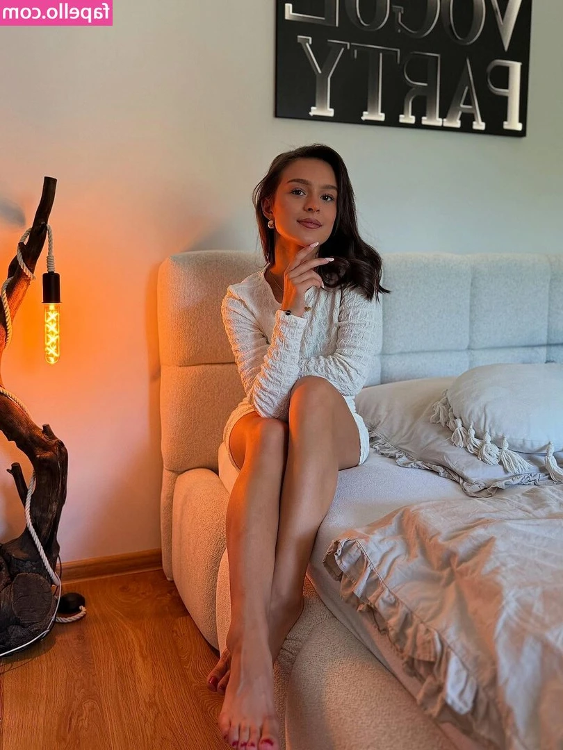 Maja Mazur [ maja-mazur ] - Topless photo shoot