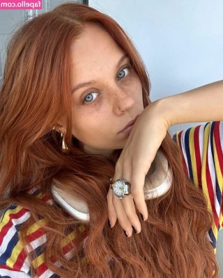 Pola Sieczko [ pola-sieczko ] - I'm horny as hell. do you want your cock to be hard? write me💋