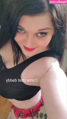 lauraleighxoxo - There s just this hole inside me that I can t fill alont