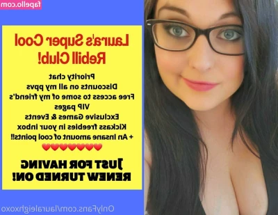 lauraleighxoxo - I really do have a beautiful cock   who else likes watching me