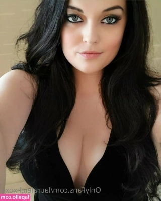 lauraleighxoxo - Sweet temptation