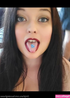lauraleighxoxo - My new latex outfits came  All simp funded  A skirt  top and thong 