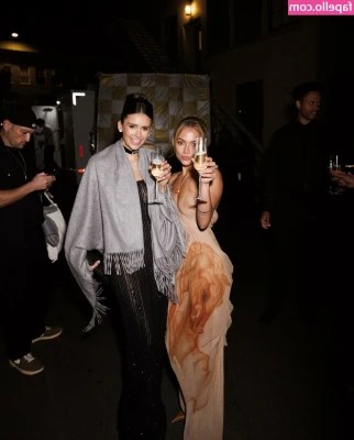 Inanna Sarkis [ inanna-sarkis ] - 🔴 Throwback Thursday: Kelly Madison and I were heading out to the