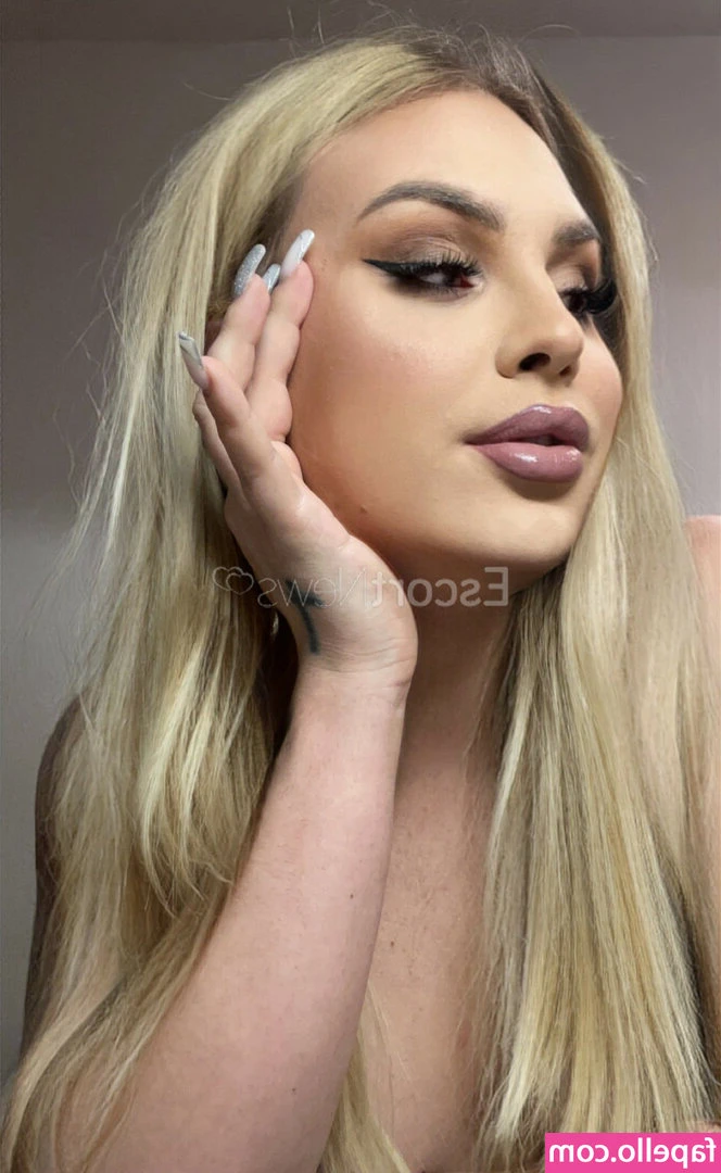 tsaishamoon - Black and White semi hands free cumming preview. Fully purchasable in
