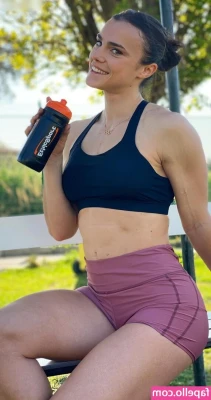 Sonia Malavisi [ sonia-malavisi ] - Come to my LIVE tonight and help me reach my F-MACHINE GOAL!