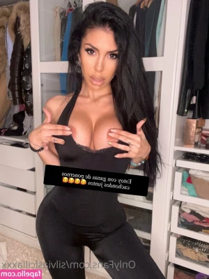 silviasiciliaxxx - Preparándome para descansar