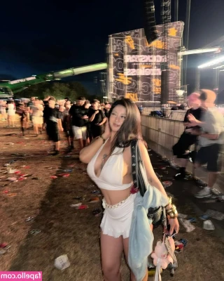 Sydney Gurung [ sydney-gurung ] - She seriously has my favorite   in the whole world   More booty love