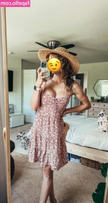 FitnessMomma26 - Stay inside with me🖤