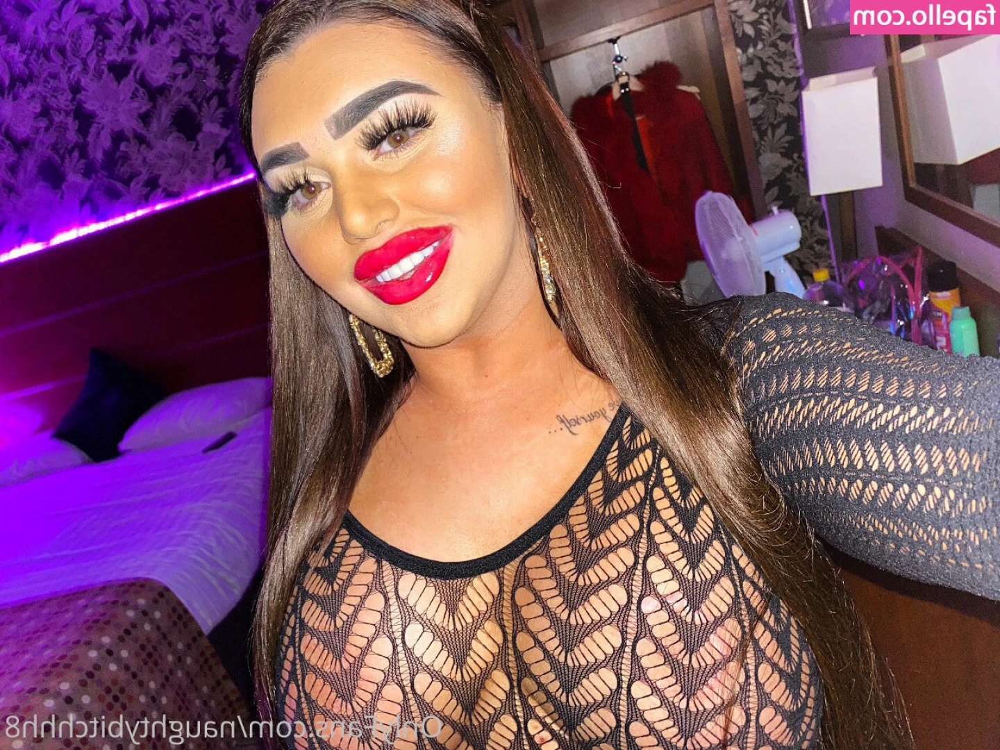 naughtybitchhh8 - New tan line titty set in your DM. Message me if you didn’t get it