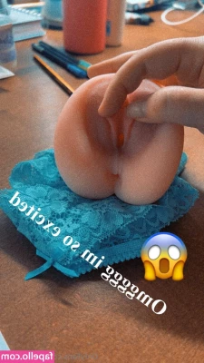 curvymask [ curvymask-1 ] - What do u prefer: lingerie of latex outfits? 👀