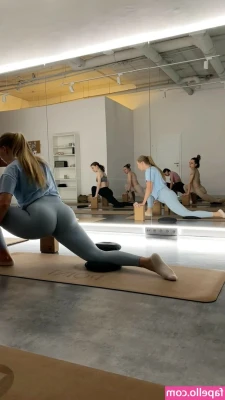 Marta Retel [ marta-retel ] - New video in your DMs loves 🍆💦