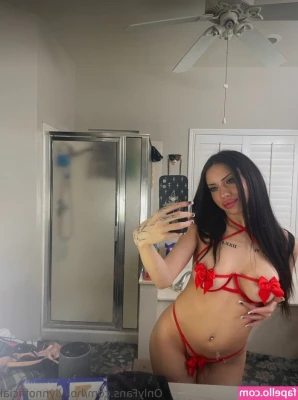 hollylynnofficial - Happy Hoe-lidays