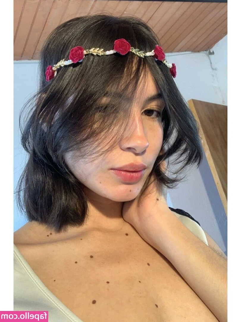sami_ross1 [ sami-ross1 ] - I’m a hopeless romantic with a dirty mind.🤭