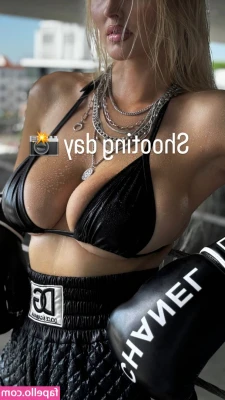 Zienna Sonne Williams [ zienna-sonne-williams ] - B/G all weekend😈 what should we post?👀