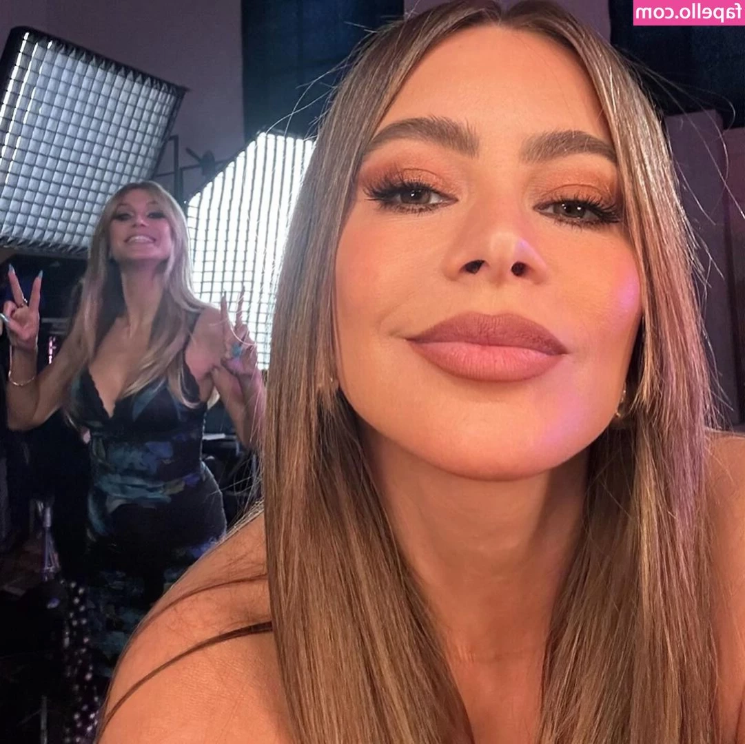 Sofia Vergara [ sofia-vergara ] - Tie me up! 😉😘