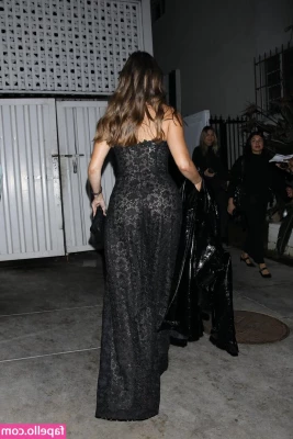 Sofia Vergara [ sofia-vergara ] - 🔳 ᴛʀʏɪɴɢ ᴛᴏ ꜰᴏʀɢᴇᴛ ᴀɴʏᴛʜɪɴɢ ᴀꜱ