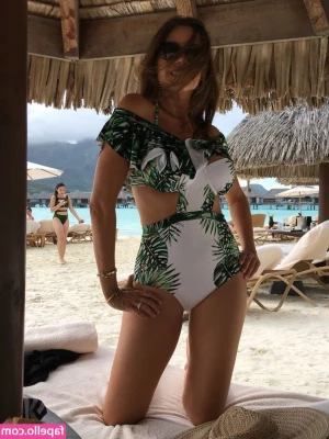 Sofia Vergara [ sofia-vergara ] - Having a  dam  good time   Look how wet you make me