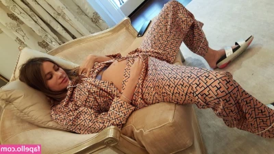 Sofia Vergara [ sofia-vergara ] - Daddy put your cock in here 🙈