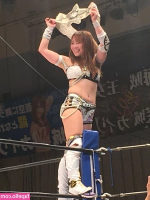 Kairi Sane [ kairi-sane ] - About to go get my pussy wax for the first time