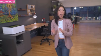 Dami Lee [ dami-lee ] - If I win the August fannys I will post a $7.50 voucher for