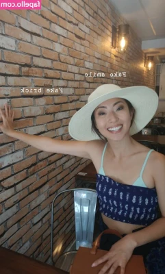 Dami Lee [ dami-lee ] - Should I try anal with my dildo? 😬🤔