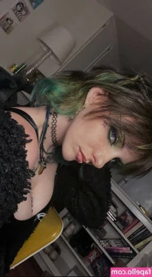 raephemel - Full video is in your dms😘😈   Just listen to how wet i am🙈