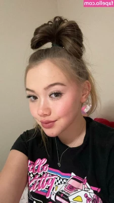 ASMRLia - it's a feast, & pussy is on the menu for every course🤤 relive