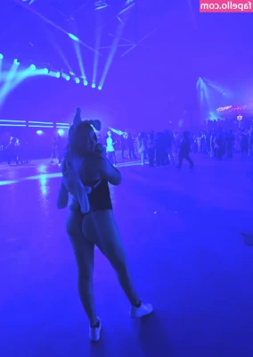 ASMRLia - https onlyfans com iamsophidream GOLDDIMESPHOTOSHOOT