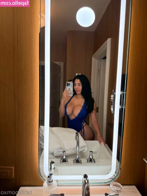 tatibloomxo - hope you have a good day 💓  if you didn’t get these pictures but
