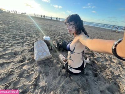 yazmincutie - Oh let the sun beat down upon my cheeks