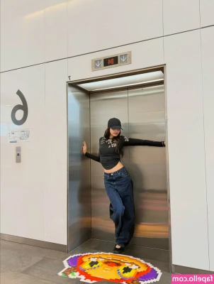 Lisa Blackpink [ lisa-blackpink ] - Let's Netflix and Chill😋