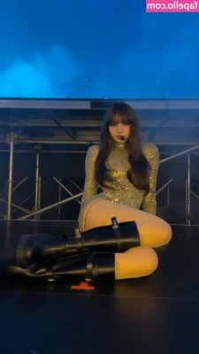Lisa Blackpink [ lisa-blackpink ] - Midnight thoughts get rather naughty..... 🥵