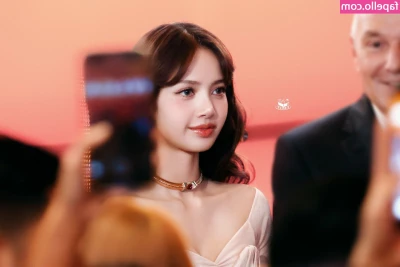 Lisa Blackpink [ lisa-blackpink ] - Feeling horny this morning…