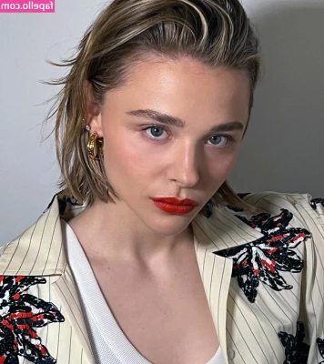 Chloe Grace Moretz [ chloe-grace-moretz ] - Wanna see the other 30 secs of this video