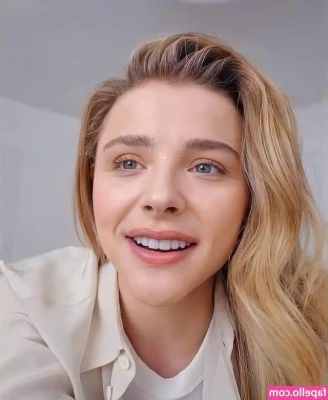 Chloe Grace Moretz [ chloe-grace-moretz ] - See the inside of my cummy panties