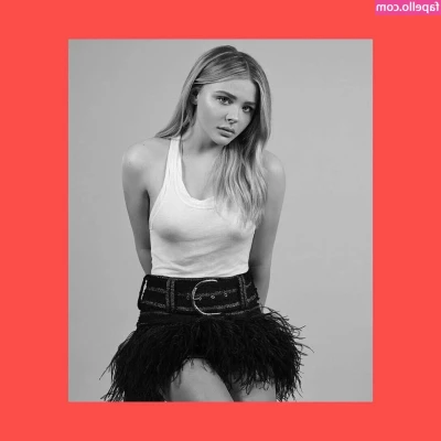 Chloe Grace Moretz [ chloe-grace-moretz ] - Fukimi learns to tie her nipples and shoves odd things up get ass and