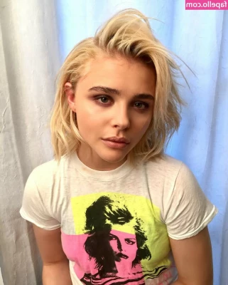 Chloe Grace Moretz [ chloe-grace-moretz ] - shhh