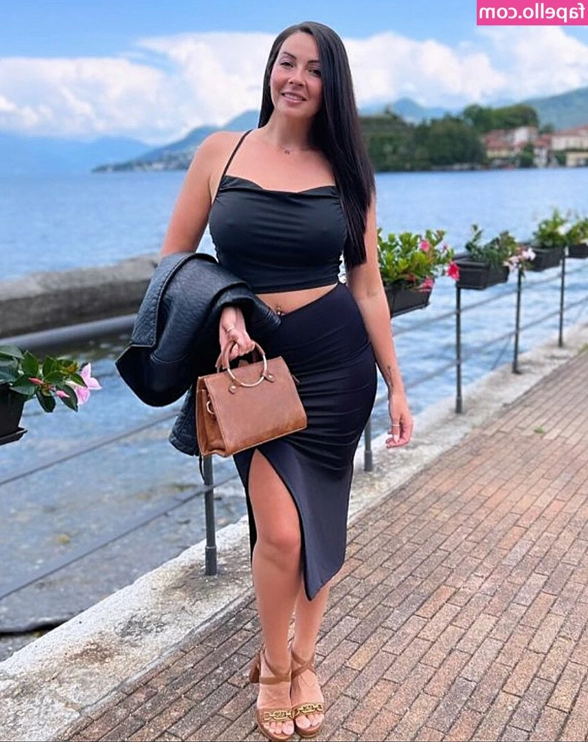 Lauren Beer [ lauren-beer ] - Part 2😜 who fancies taking me out in this outfit then finding this
